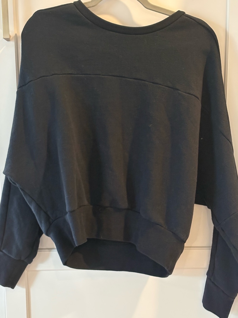 Beyond Yoga Black Relaxed Crewneck bat wing Sweatshirt